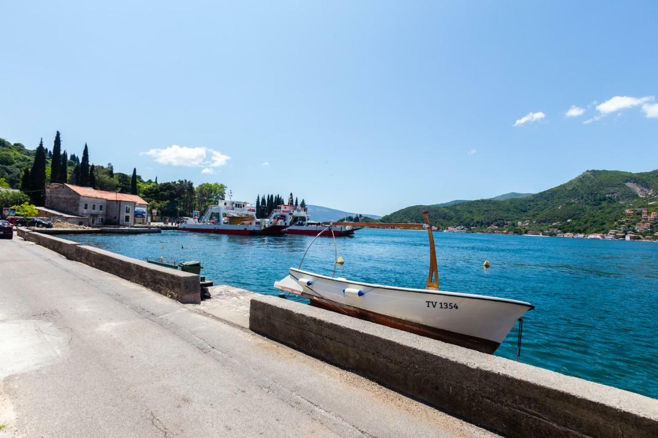Romeo And Juliet Apartments Tivat Exteriér fotografie